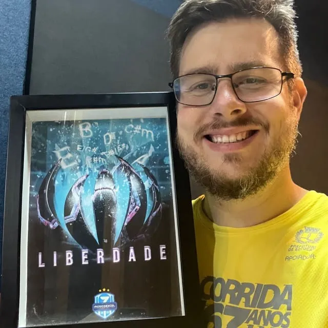 Glauber Correia, baterista e aluno do Músico Excel